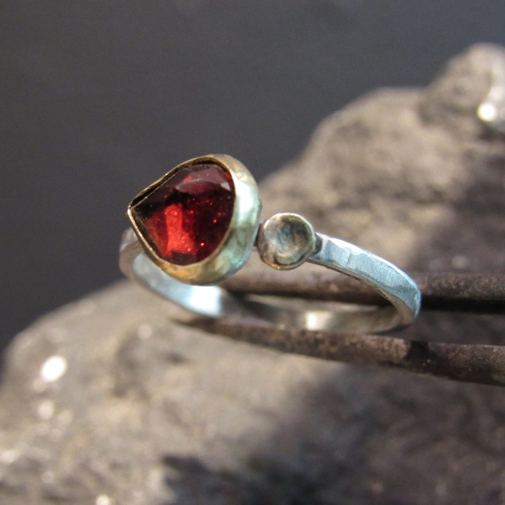 14k solid yellow gold and sterling silver ring. - Picture 4 of 8